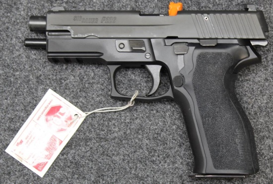 Sig Sauer, Model P226 Nitron full size (E26R-9-BSS)