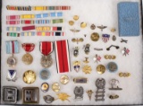 US Military Insignia medals, ribbon bars, collar discs