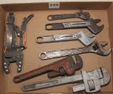 Flat lot-Blue Point locking pliers;