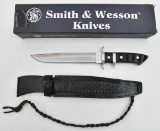 Smith & Wesson boxed Large Buffalo Horn fixed blade knife....