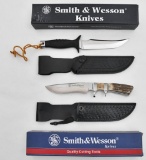 Smith & Wesson Classic Stag fixed blade knife SWClasst and a large hunting SW970....