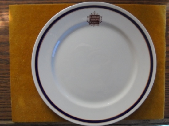 OLD "CANADIAN NATIONAL RAILROAD" DINNER PLATE WITH LOGO