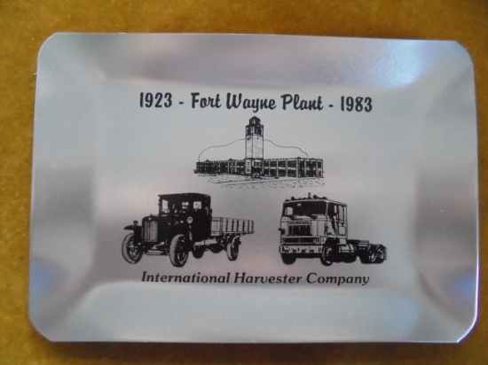 1983 DATED ADVERTISING SMALL TRAY WITH GRAPHIC OF INTERNATIONAL TRUCKS AND THE FT. WAYNE PLANT