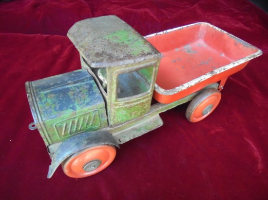 EARLY TIN  TOY DUMP TRUCK-LOOKS 1920'S