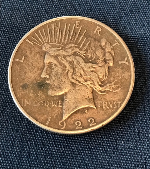 1922-S PEACE SILVER DOLLAR