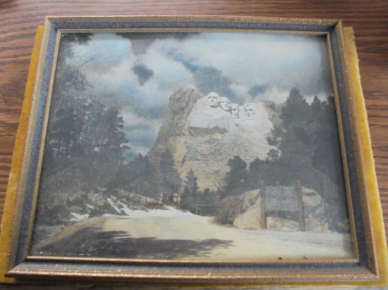 VINTAGE FRAMED PHOTOGRAPH OF MOUNT RUSHMORE IN SOUTH DAKOTA