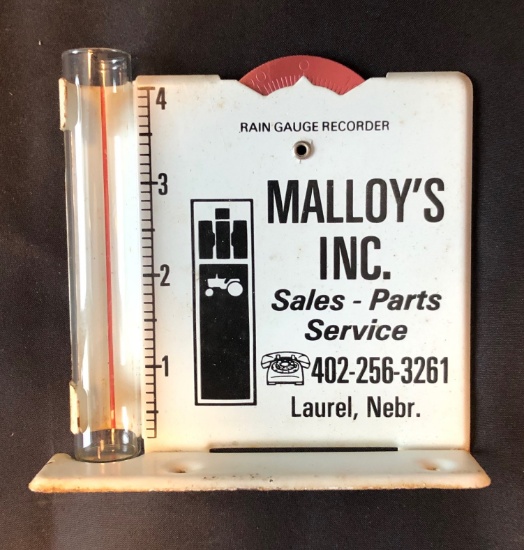 INTERNATIONAL HARVESTER "MALLOY'S INC. - LAUREL, NE" RAIN GUAGE