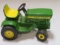 JOHN DEERE 140 LAWN & GARDEN TRACTOR