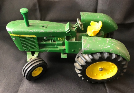 JOHN DEERE 5020 TOY TRACTOR