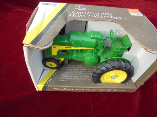 TOY JOHN DEERE 1/16 SCALE ''1958 630 LP TRACTOR' NEW IN BOX