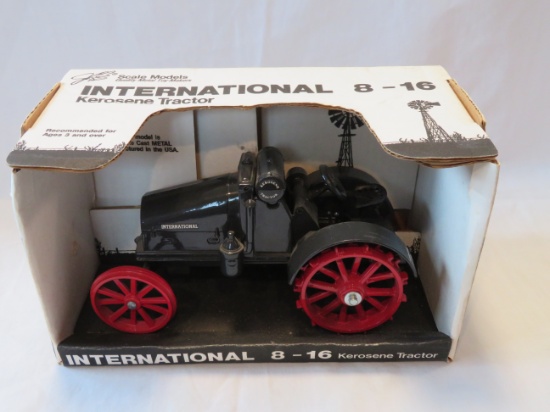 INTERNATIONAL  8-16 KEROSENE TRACTOR