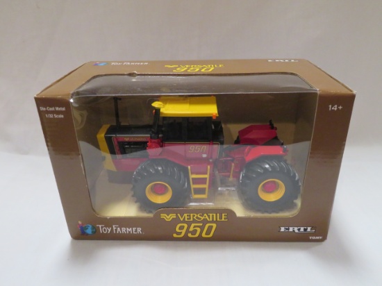 VERSATILE 950 TRACTOR -- 1/32 SCALE