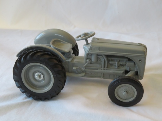 FORD 9 N TRACTOR