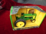NEW IN BOX JOHN DEERE TOY 620 LIMITED EDITION TRACTOR