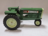 OLIVER 1800 TRACTOR