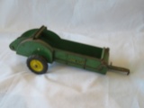 VINTAGE JOHN DEERE MANURE SPREADER