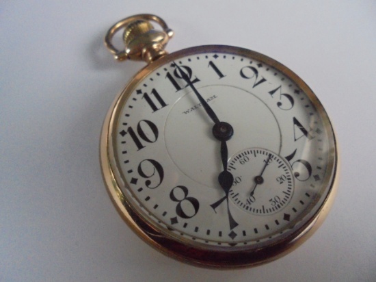 OLD WALTHAM MARKED POCKET WATCH IN GOLD COLOR-RUNS