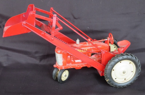 TRU-SCALE TRACTOR WITH LOADER