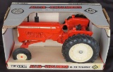 ALLIS-CHALMERS D-19 TRACTOR - 1/16 SCALE NIB