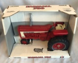 FARMALL 706 TRACTOR - NARROW FRONT -- NIB