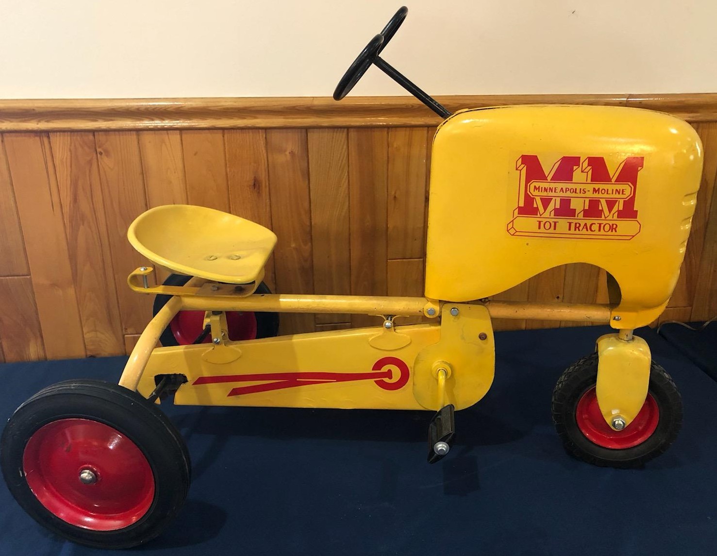 MINNEAPOLIS-MOLINE TOT PEDAL TRACTOR Proxibid
