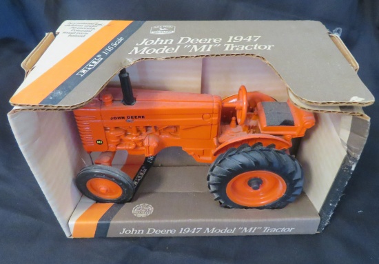 JOHN DEERE "MI" TRACTOR