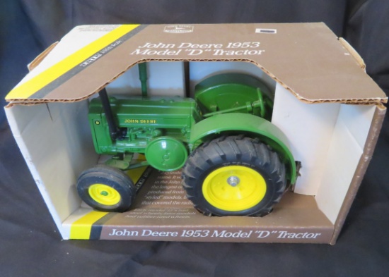 JOHN DEERE MODEL "D" - NIB