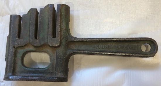 JOHN DEERE CHAIN DETATCHER