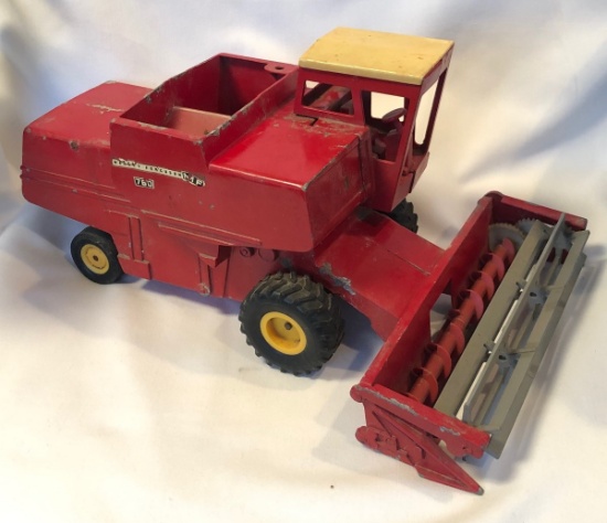 MASSEY FERGUSON 760 COMBINE