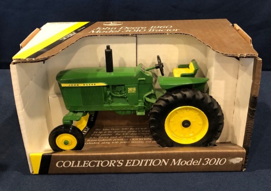 JOHN DEERE MODEL 3010 WIDE FRONT - COLLECTOR'S EDITION