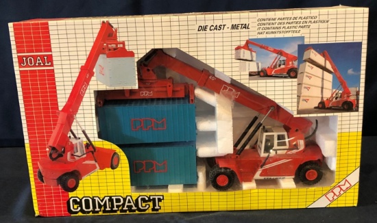 PPM SUPER STACKER WITH CONTAINERS - 1/50 SCALE