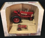 FARMALL 350 TRACTORS - ERTL 