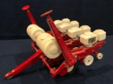 WHITE SEED BOSS 4 ROW PLANTER - 1/16 SCALE