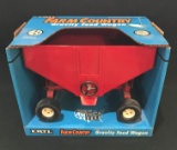 ERTL FARM COUNTRY GRAVITY FEED WAGON