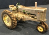 JOHN DEERE TWO CYLINDER TOY TRACTOR