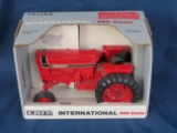 INTERNATIONAL 966 TRACTOR - SPECIAL EDITION