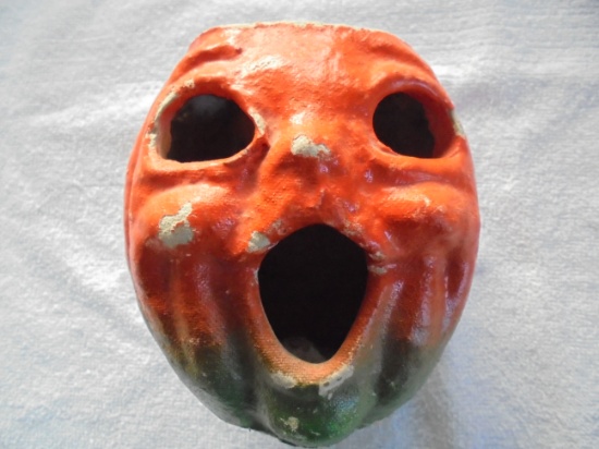 VINTAGE HALLOWEEN PAPER MACHE PUMPKIN WITH LID