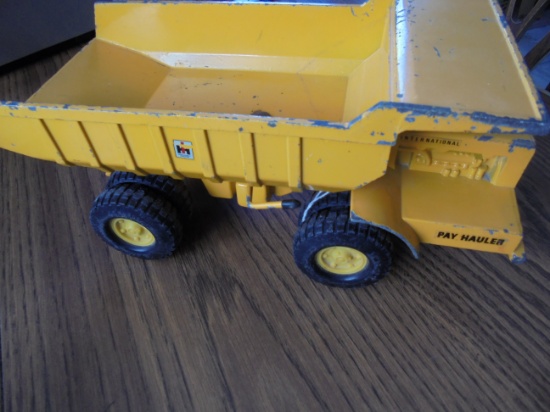 OLD TOY "INTERNATIONAL PAY-HAULER" DUMP TRUCK-VERY DIFFERENT