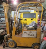 YALE 357-A GAS POWERED FORK LIFT
