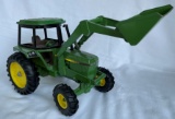 JOHN DEERE MFWD TRACTOR w/ LOADER