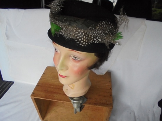 VINTAGE HEAD MANNEQUIN WITH TABLE CLAMP