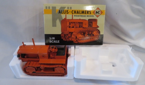 Allis-Chalmers Model "K" Dozer -- 2001 Toy Truck'n Construction Show