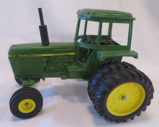 John Deere 4440 Toy Tractor -- 1/16 Scale