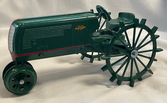 OLIVER 70 ROW CROP TRACTOR ON STEEL