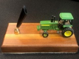 JOHN DEERE 1/64 SCALE TRACTOR -- DESK PEN HOLDER