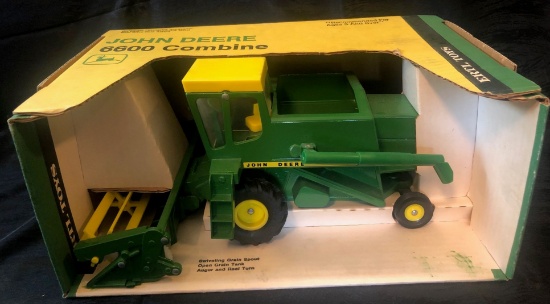 JOHN DEERE 6600 COMBINE - NEW IN BOX