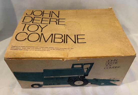 JOHN DEERE 6600 COMBINE w/ BOX