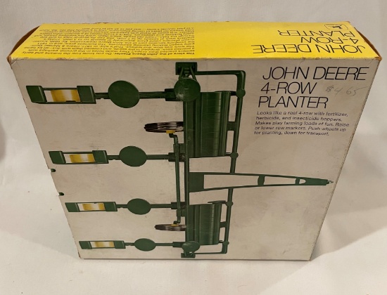 JOHN DEERE 4-ROW PLANTER - w/ ORIGINAL BOX