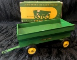 JOHN DEERE FLARE BOX FARM WAGON - EARLY