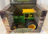 JOHN DEERE 4520 TRACTOR w/ CAB - 200TH BIRTHDAY - SPECIAL COLLECTORS EDITION